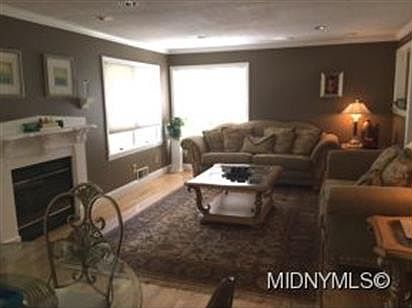 5th image of 160 Saint Marys Ave