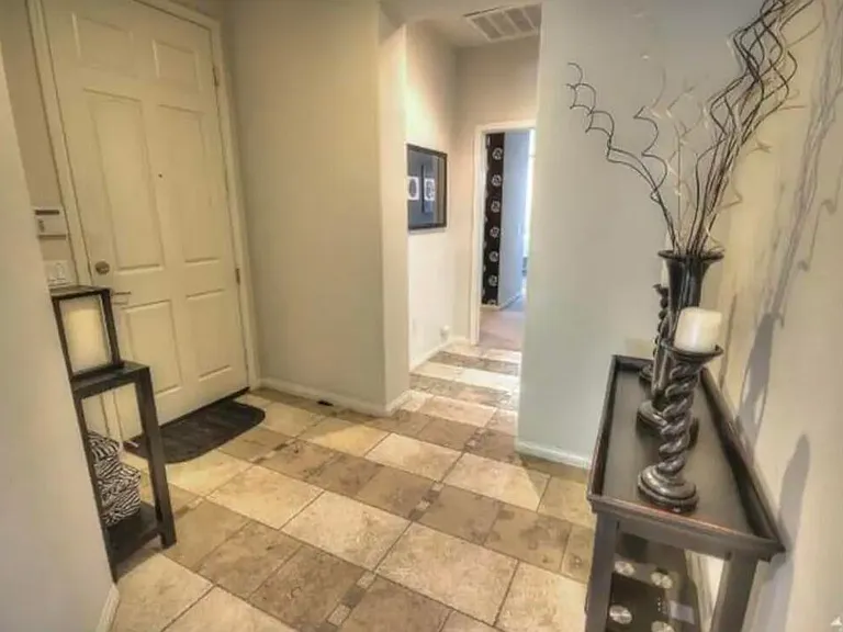 82154 Travolta Ave #82154 — Photo 10