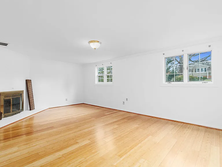 6138 Beachway Dr — Photo 29