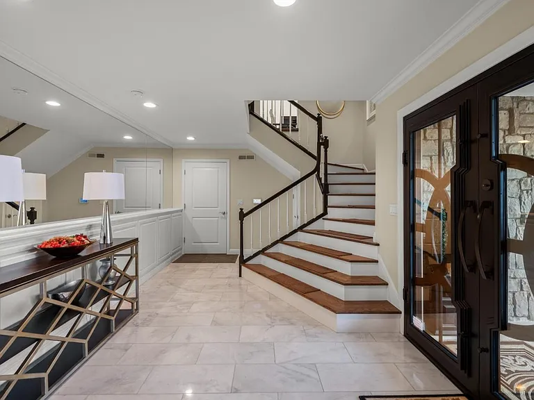 17925 Foster Rd — Photo 4
