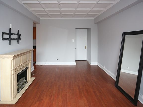 3rd image of 1211 Lasalle St #7O4