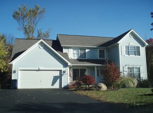 2 Ashington Ct, Watervliet, NY 12189