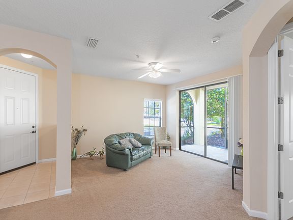 5th image of 130 Calle El Jardin St Unit 101