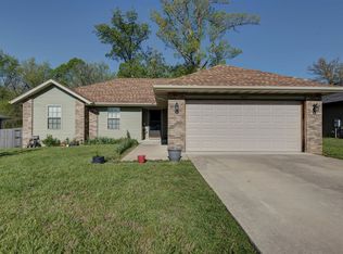 1461 S Tomahawk Ave, Republic, MO 65738