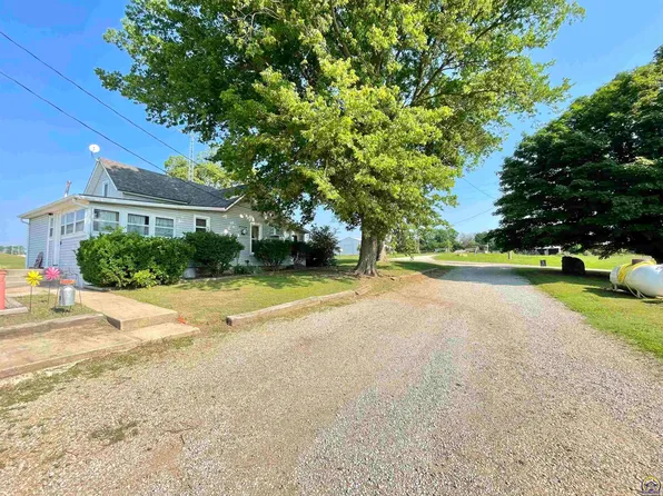 6681 74th St, Meriden, KS 66512
