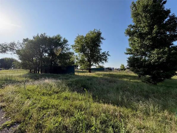 2013 NW 4th St, Newcastle, OK 73065