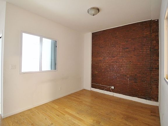 2nd image of 41 Saint Marks Pl APT 2