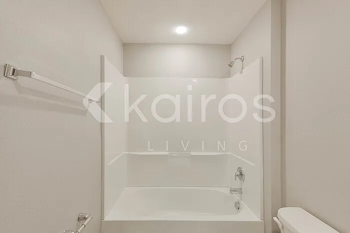 8512 Indian Laurel Ln — Photo 21
