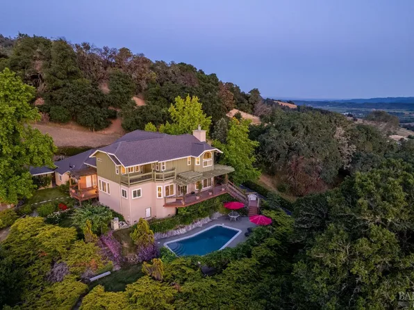 1560 Trimble Lane, Cloverdale, CA 95425