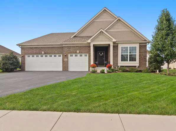 10440 Douglas Dr, Saint John, IN 46373