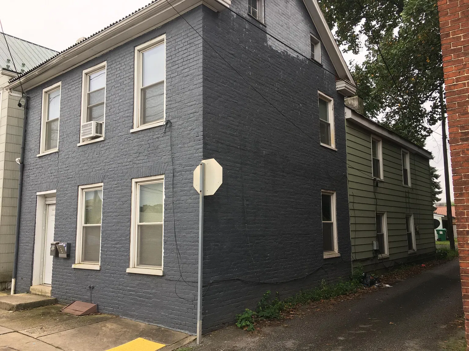 2 bed, 850 sqft, $995 — Photo 2