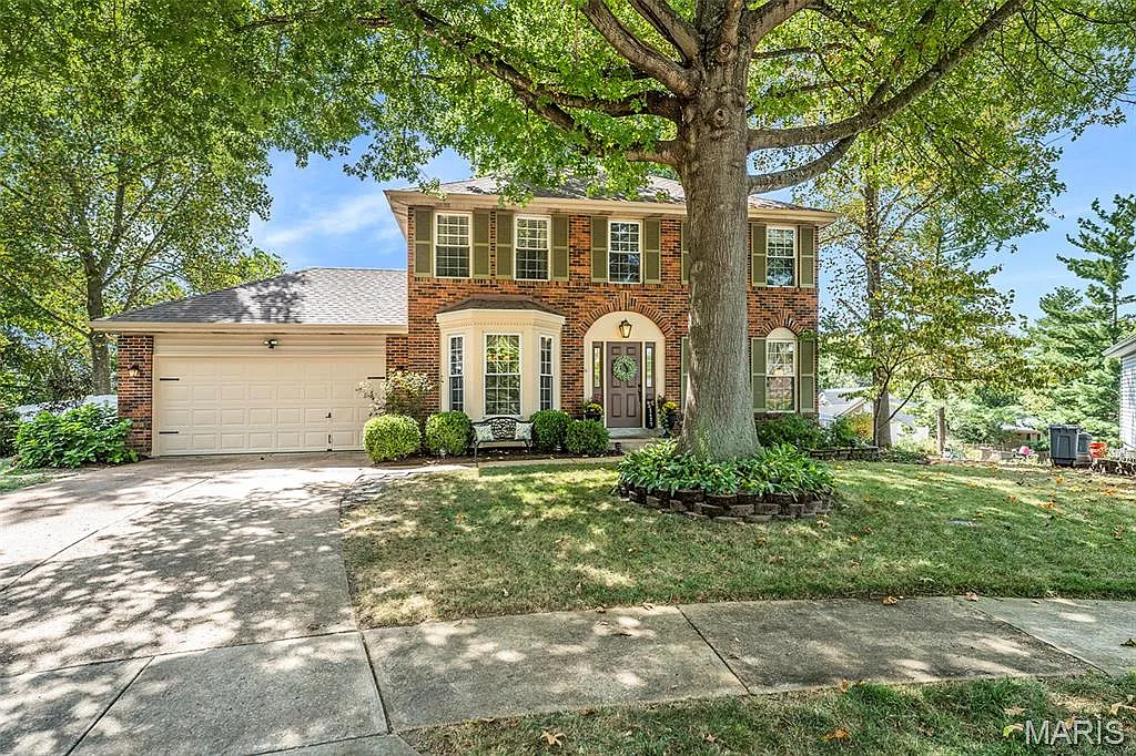 1427 Oakhall Manor Ct photo 1