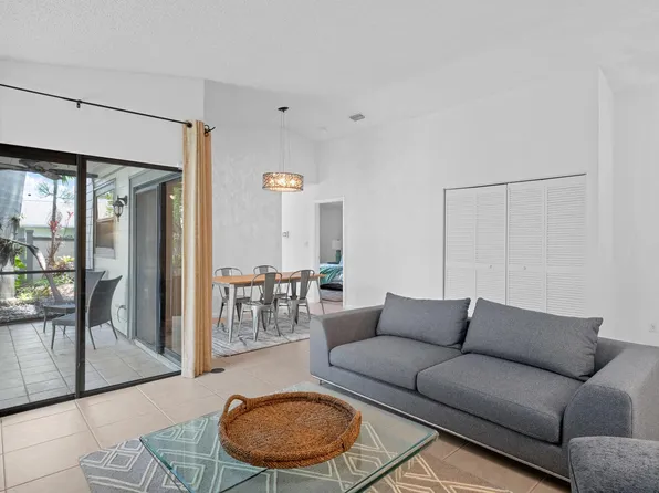 2533 Bedford Mews Drive, Wellington, FL 33414