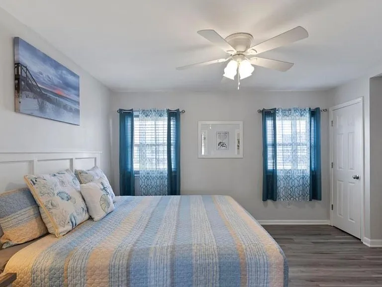 219 Seashore Dr #219 — Photo 10