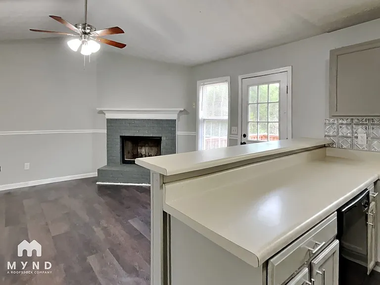 165 Mountain Way — Photo 9