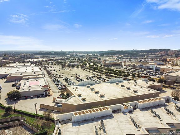 3rd image of 17902 LA CANTERA PKWY #106