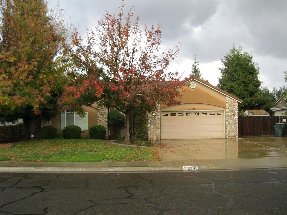 1st image of 2608 W Robin Ave