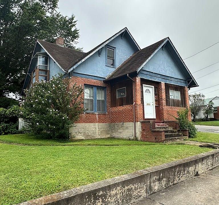 1st image of 409 W Oldtown St