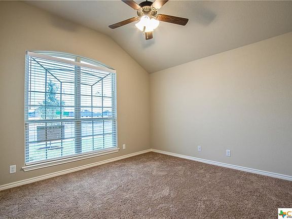 5th image of 903 Hickory Dr