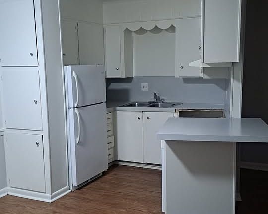 2nd image of 200 SE Front St #106