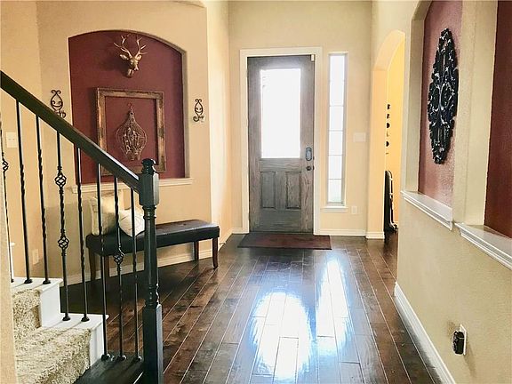 3rd image of 5709 Coleto Creek Cir