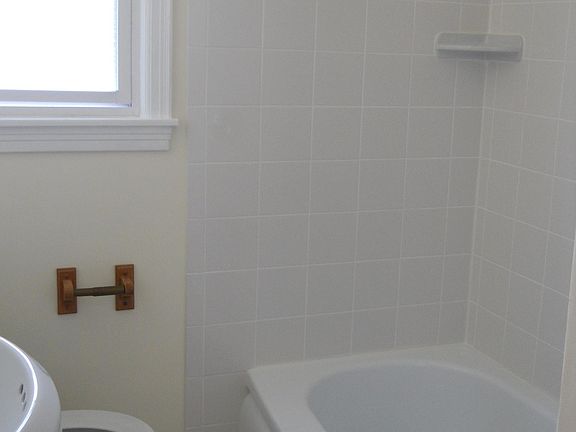 5th image of 26 Redmond Ave Floor 2