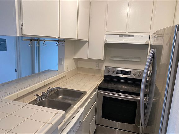 5th image of 2505 4th St APT 212