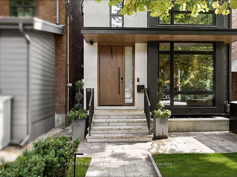 43 Summerhill Ave — Photo 32