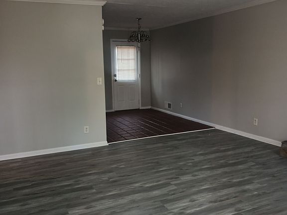 4th image of 1467 Arnold Dr