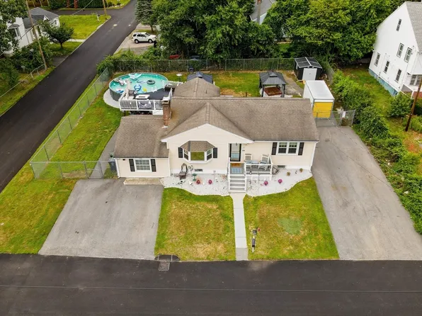 77 Valley Rd, Dracut, MA 01826