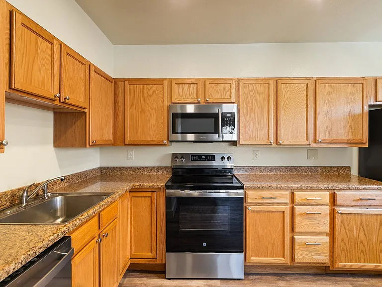 38 W Navajo St #B — Photo 11
