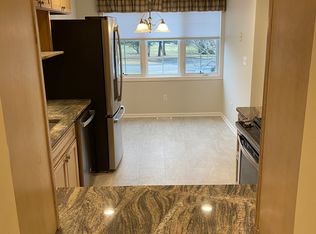 61 Jardin Cir #61, Shelton, CT 06484