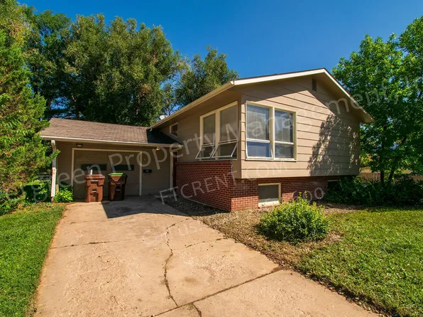 1916 Larkspur Dr, Fort Collins, CO 80521
