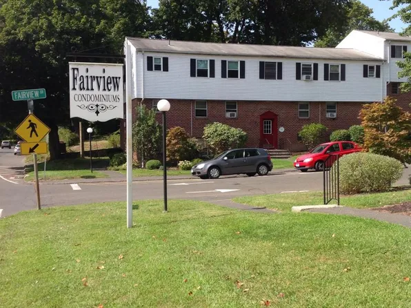 4 Fairview Dr, Danbury, CT 06810