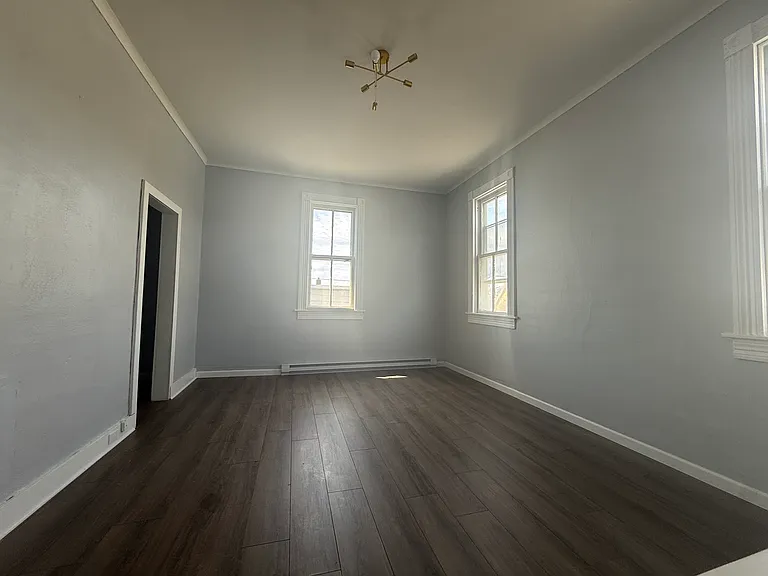 225 Main St #3 — Photo 6