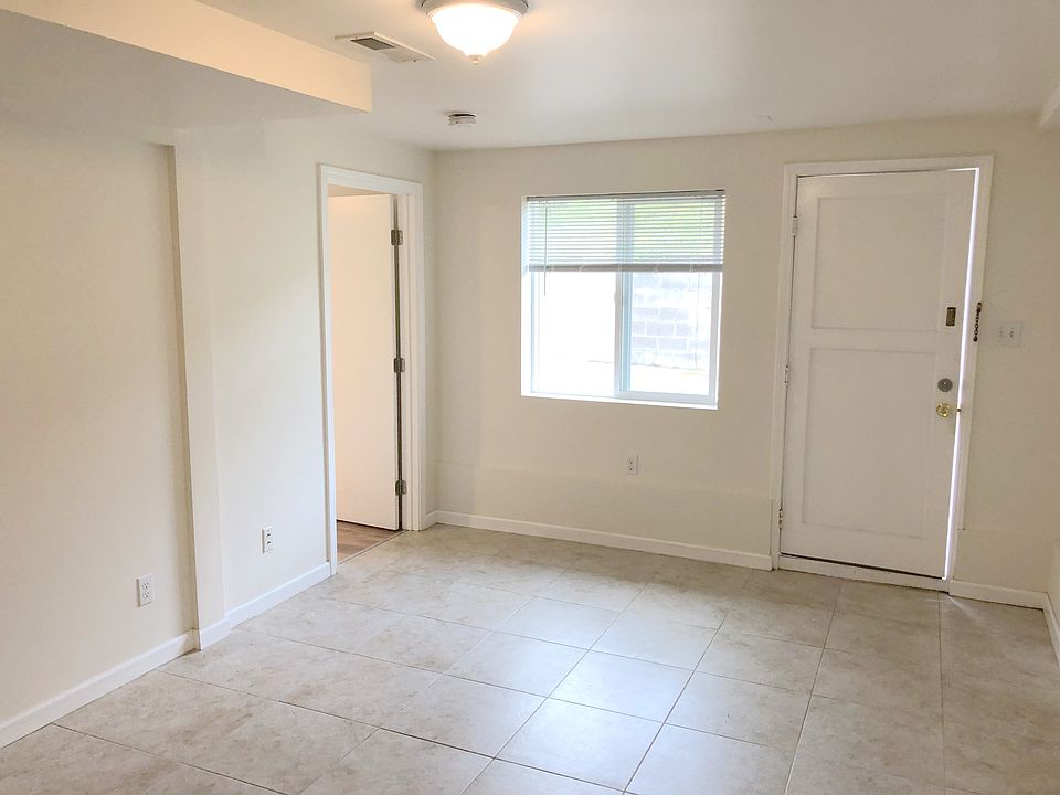 1st image of 170 Camelia Dr #B