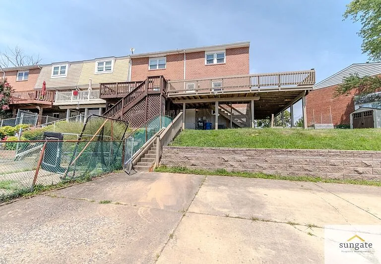 945 Stormont Cir — Photo 33