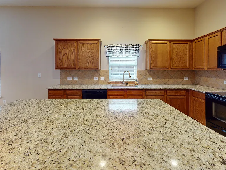 2805 Glendale Way — Photo 5