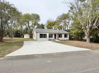 344 Woodmont Dr, Powells Crossroads, TN 37397