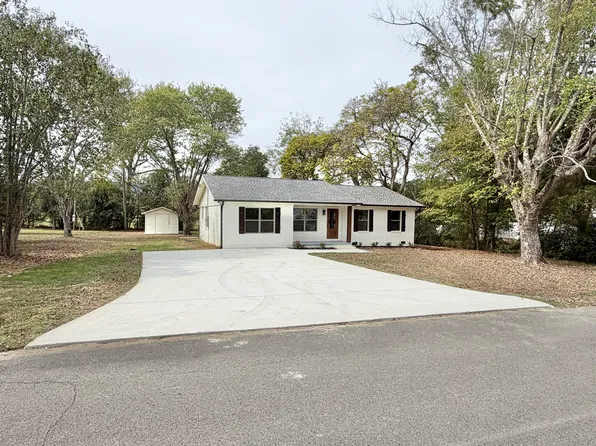 344 Woodmont Dr, Powells Crossroads, TN 37397