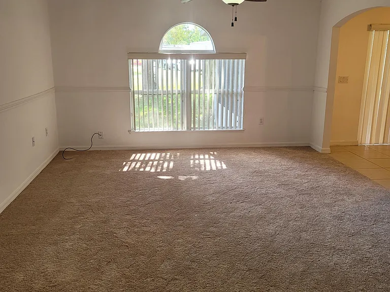 4615 Elena Way — Photo 15