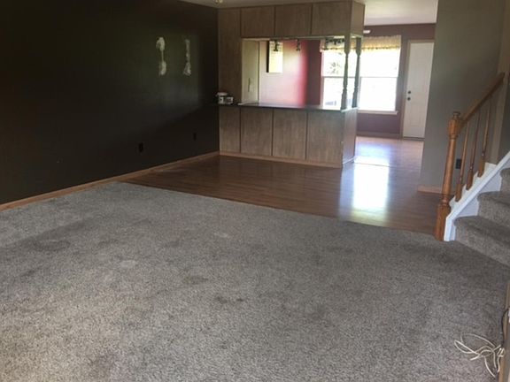 3rd image of 1147 Pin Oak Dr