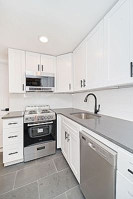 4th image of 1380 3rd Ave APT 6