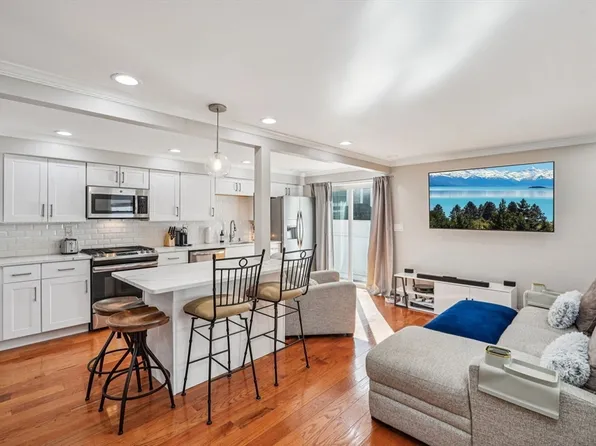 152 Saratoga St, Boston, MA 02128