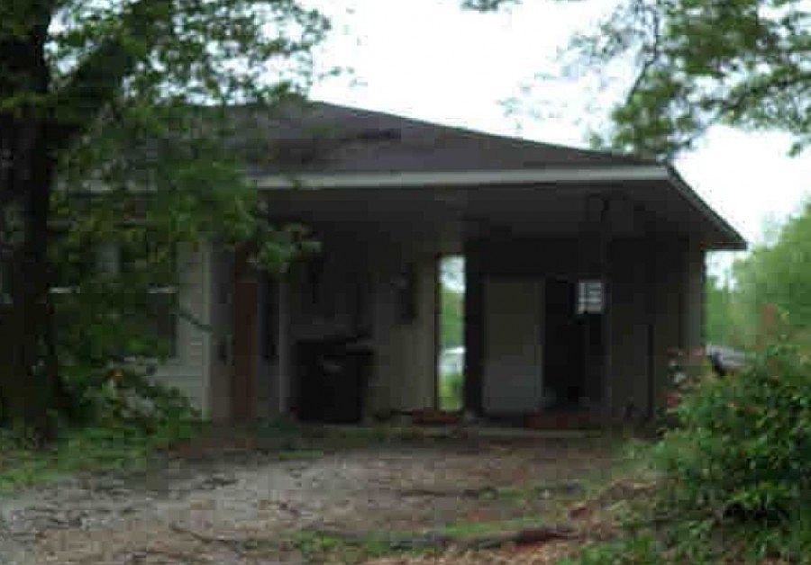 2nd image of 324 Jenifer Rd