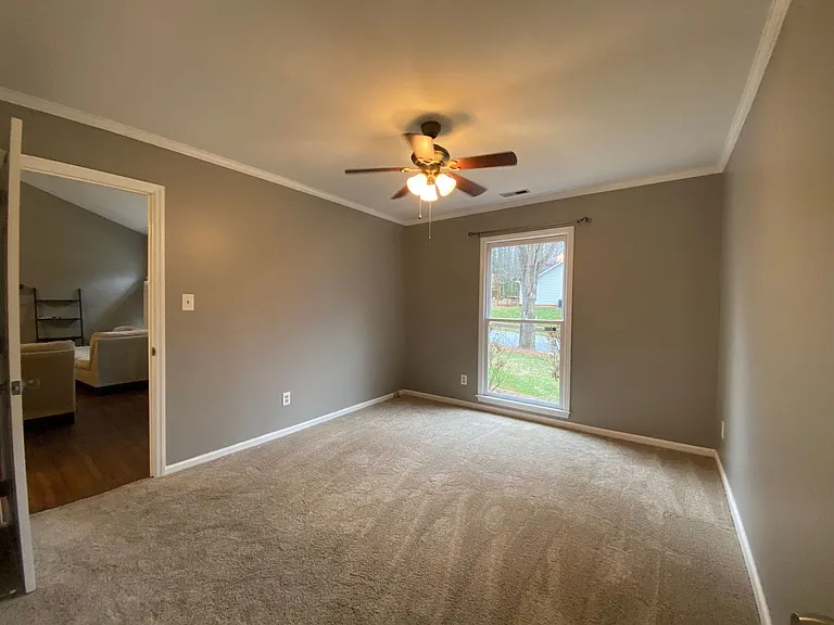 1350 Hathshire Dr — Photo 16