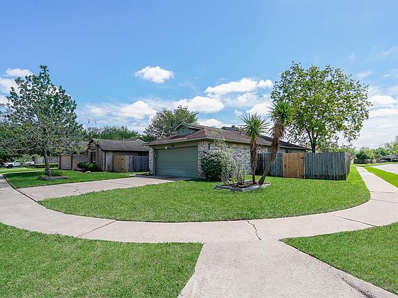 2nd image of 3114 W Heatherock Cir