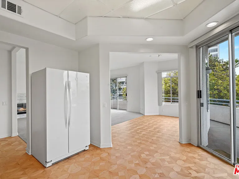 1325 Arizona Ave #201 — Photo 25