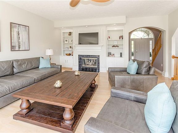4th image of 15026 Bainbridge Ct