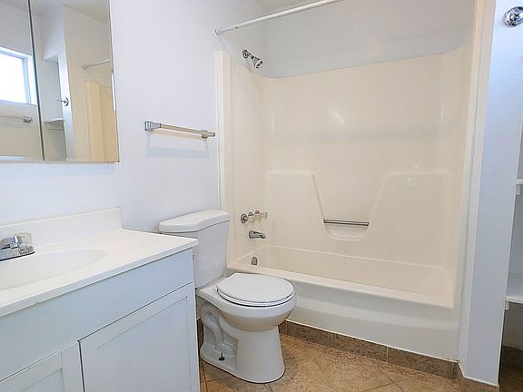 4th image of 1111 Amherst Dr SE Unit 21